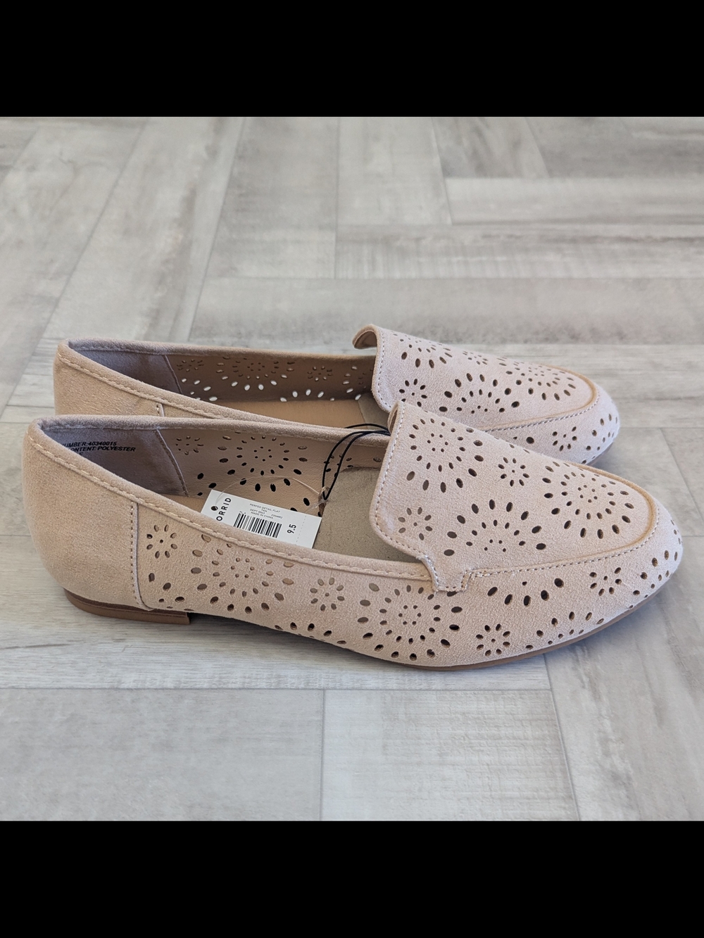 Torrid Womens 9.5 WW Perforated Detail Flats Tan Slip On Loafers Boho Comfort - Picture 4 of 8